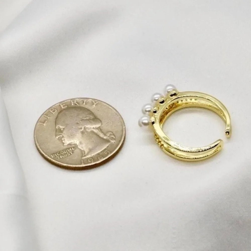 Minimalist Pearl Ring